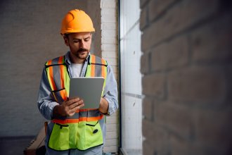 A Punch List App for Precise Snagging List Surveys